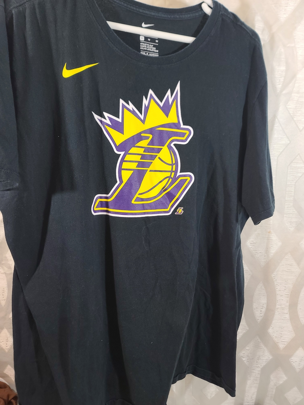 Nike Los Angeles Lakers Black Graphic Tee - Men's